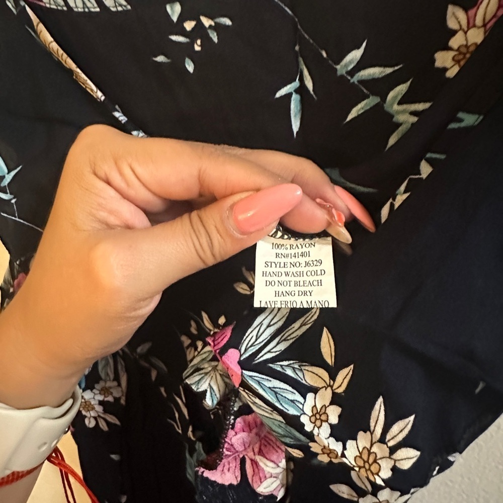 Floral romper L/XL - Picture 3 of 8